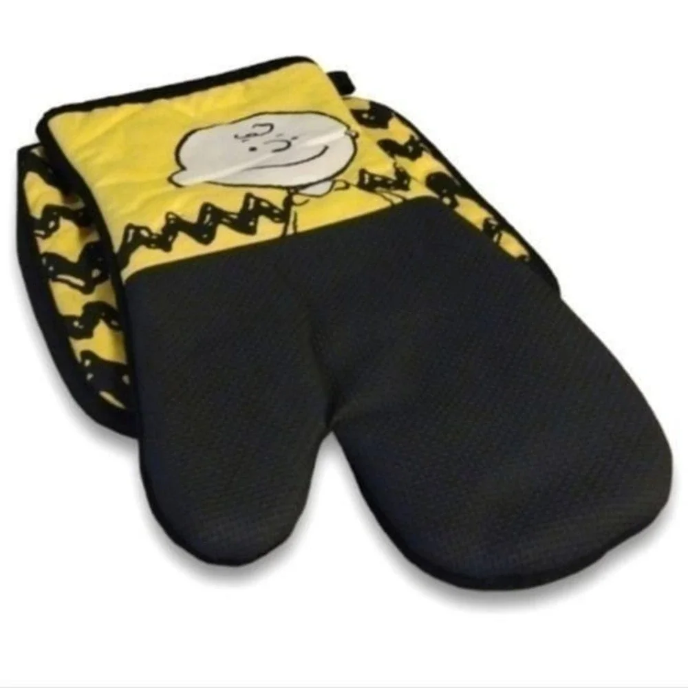 Peanuts Charlie Brown Printed Oven Mitt And Potholder Set NWT Gifts Yellow Black